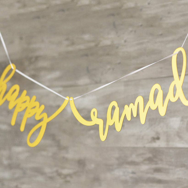 Calligraphy 'Happy Ramadan' banner: Gold