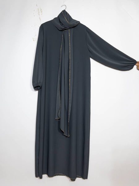 Medina silk abaya for women ref:2338pkdr: Black